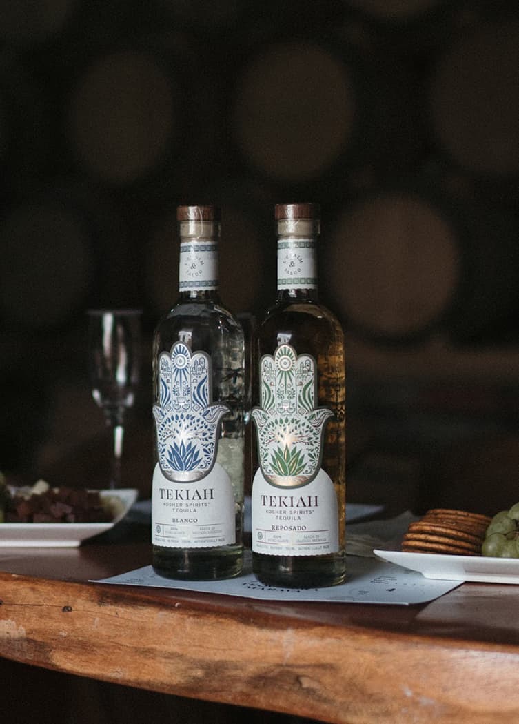 Tekiah Kosher Tequila Blanco - Table